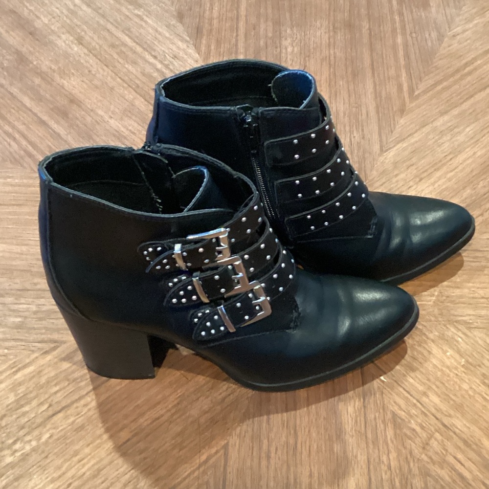 Chic MG Sierra Black Triple Buckle Ankle Boots - Picture 3 of 5